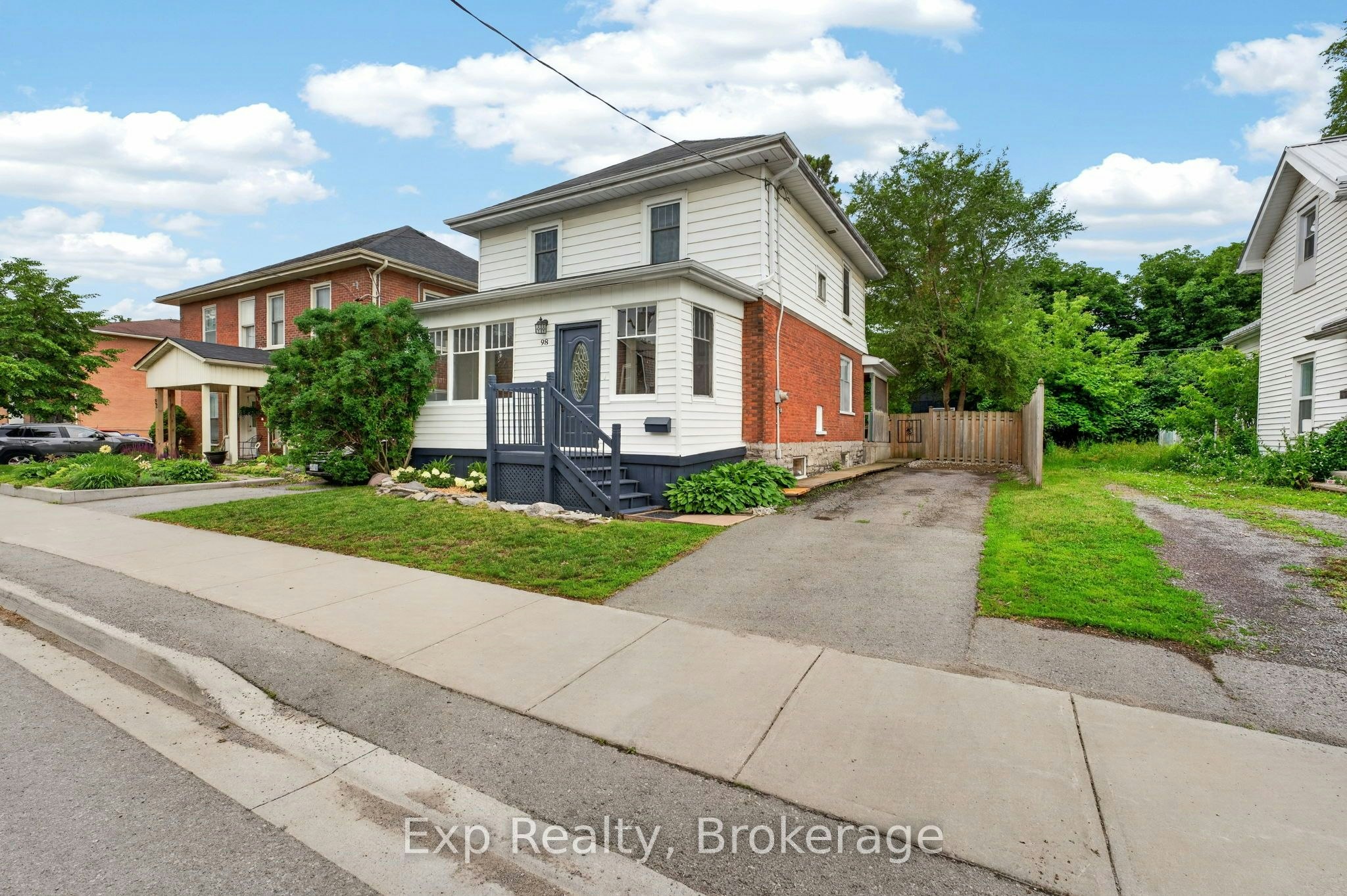 98 Cedar Street, Belleville, ON, K8P 3M4