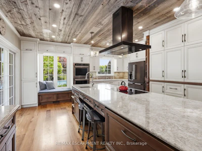 314 7th Concession Road E - 4