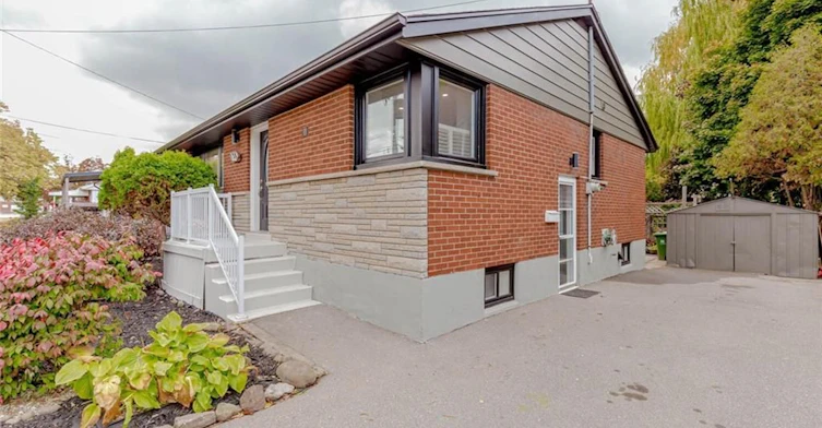 Main-128 Clarendon Avenue, Hamilton, ON, L9A 3A5 - 2
