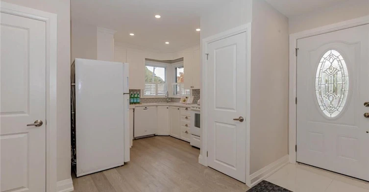 Main-128 Clarendon Avenue, Hamilton, ON, L9A 3A5 - 7
