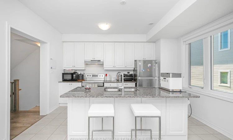 82 Hibiscus Lane