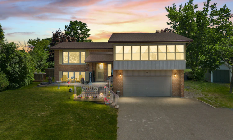 54 Bluewater Avenue