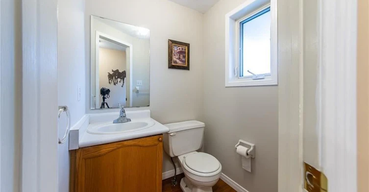 426 Downsview Place, Waterloo, ON, N2K 3T9 - 2