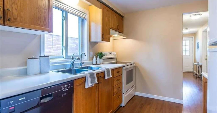 426 Downsview Place, Waterloo, ON, N2K 3T9 - 3