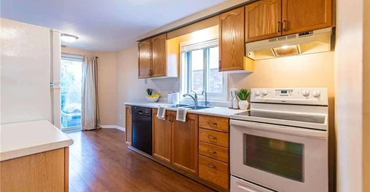 426 Downsview Place, Waterloo, ON, N2K 3T9 - 4