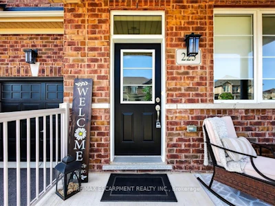 225 Skinner Road S - 4