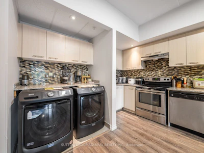 203-8 Hickory Street W - 5
