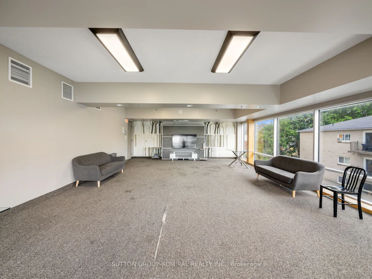 203-8 Hickory Street W, Waterloo, ON, N2L 3H6 - 25