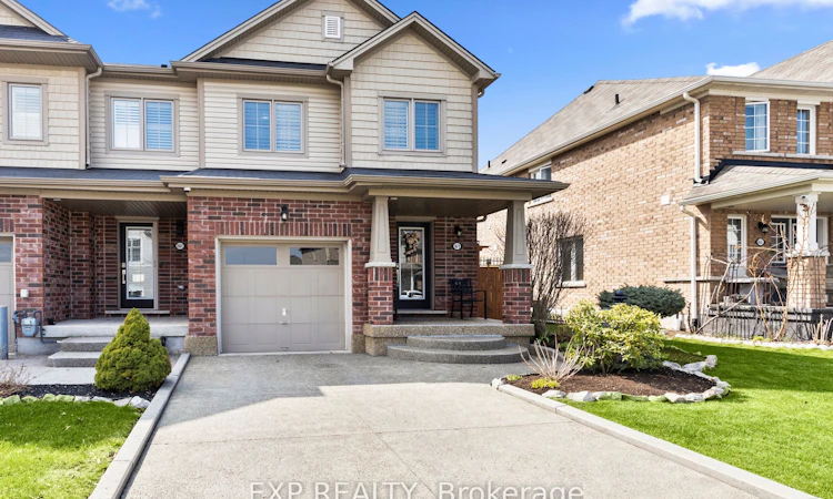 8679 Dogwood Crescent