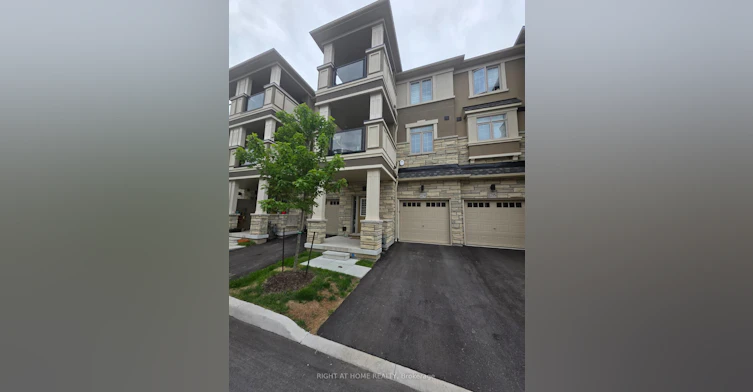 29-305 Garner Road W, Hamilton, ON, L9G 3K9