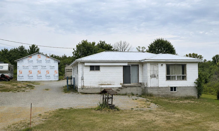 1594 Honey Harbour Road
