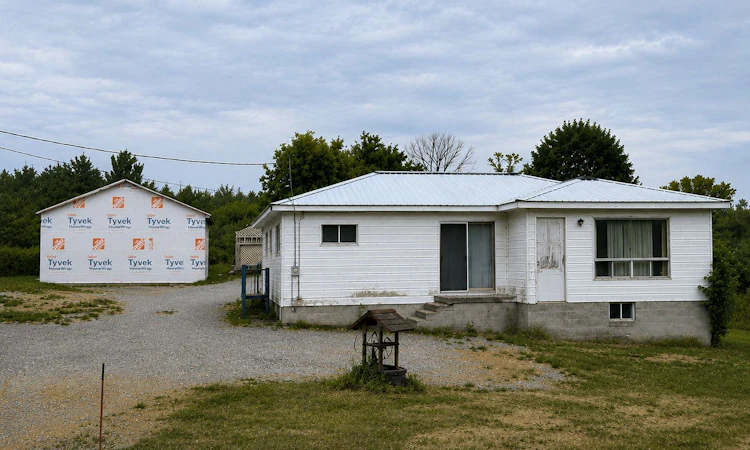 1594 Honey Harbour Road