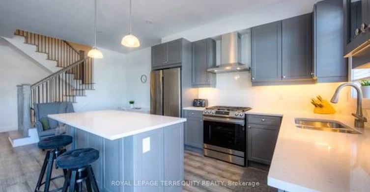 154 Sycamore Street, Blue Mountains, ON, L9Y 4E2 - 4