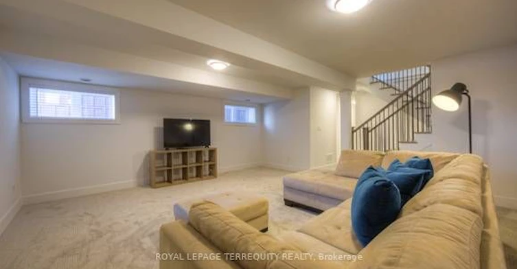 154 Sycamore Street, Blue Mountains, ON, L9Y 4E2 - 24