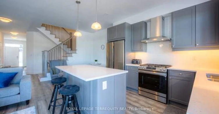 154 Sycamore Street, Blue Mountains, ON, L9Y 4E2 - 3
