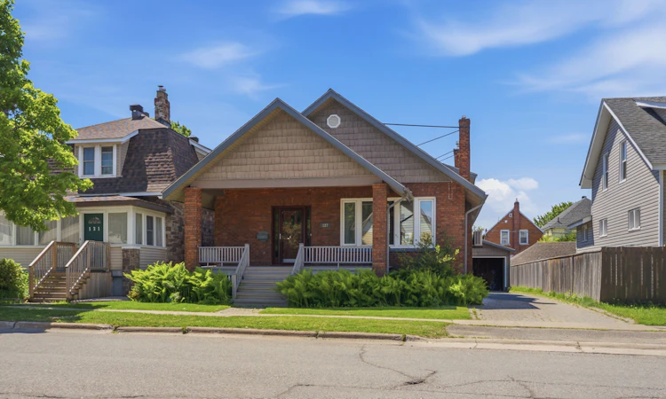 127 Albert Street W