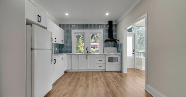2-939 Beach Boulevard, Hamilton, ON, L8H 6Z7 - 8