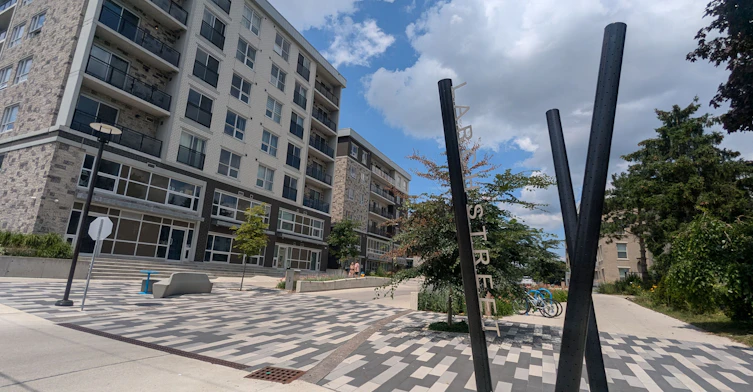B610-275 Larch Street, Waterloo, ON, N2L 3R2 - 2
