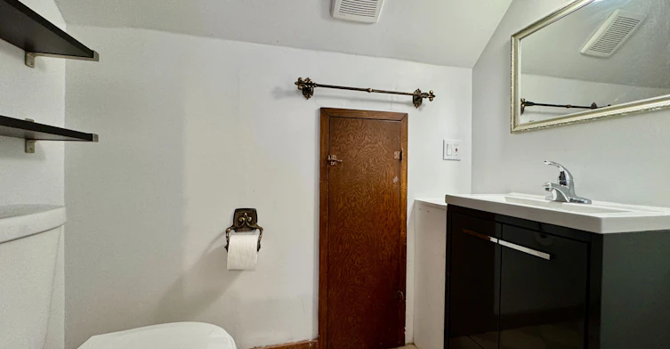 Upper-282 East 18th Street, Hamilton, ON, L9A 4P6 - 11