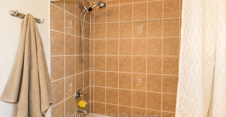 33 Marina Village Drive, Georgian Bay, ON, L0K 1S0 - 18