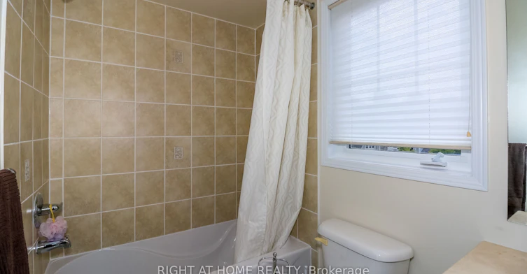33 Marina Village Drive, Georgian Bay, ON, L0K 1S0 - 28