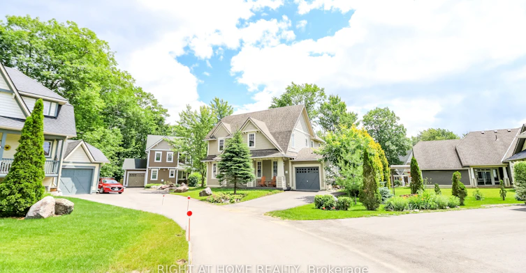 33 Marina Village Drive, Georgian Bay, ON, L0K 1S0 - 2