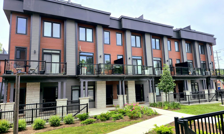33-2 Willow Street