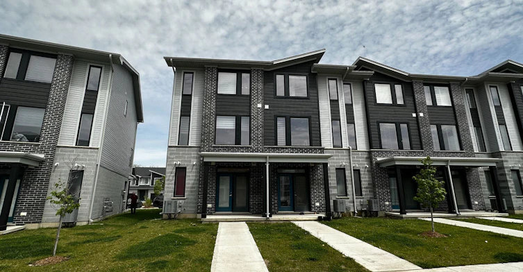 152-177 Edgevalley Road, London, ON, N5V 0C5 - 3