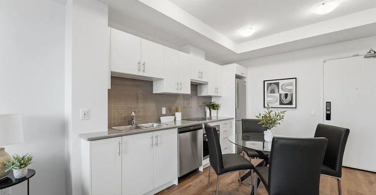 1012-461 Green Road, Hamilton, ON, L8E 5B4 - 4