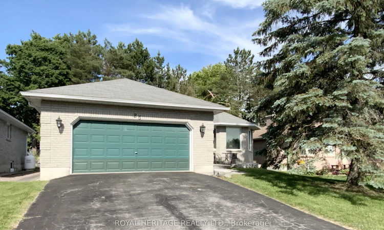 25 Hillview Drive