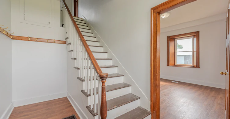 919 Safari Road, Hamilton, ON, L8B 1A4 - 2