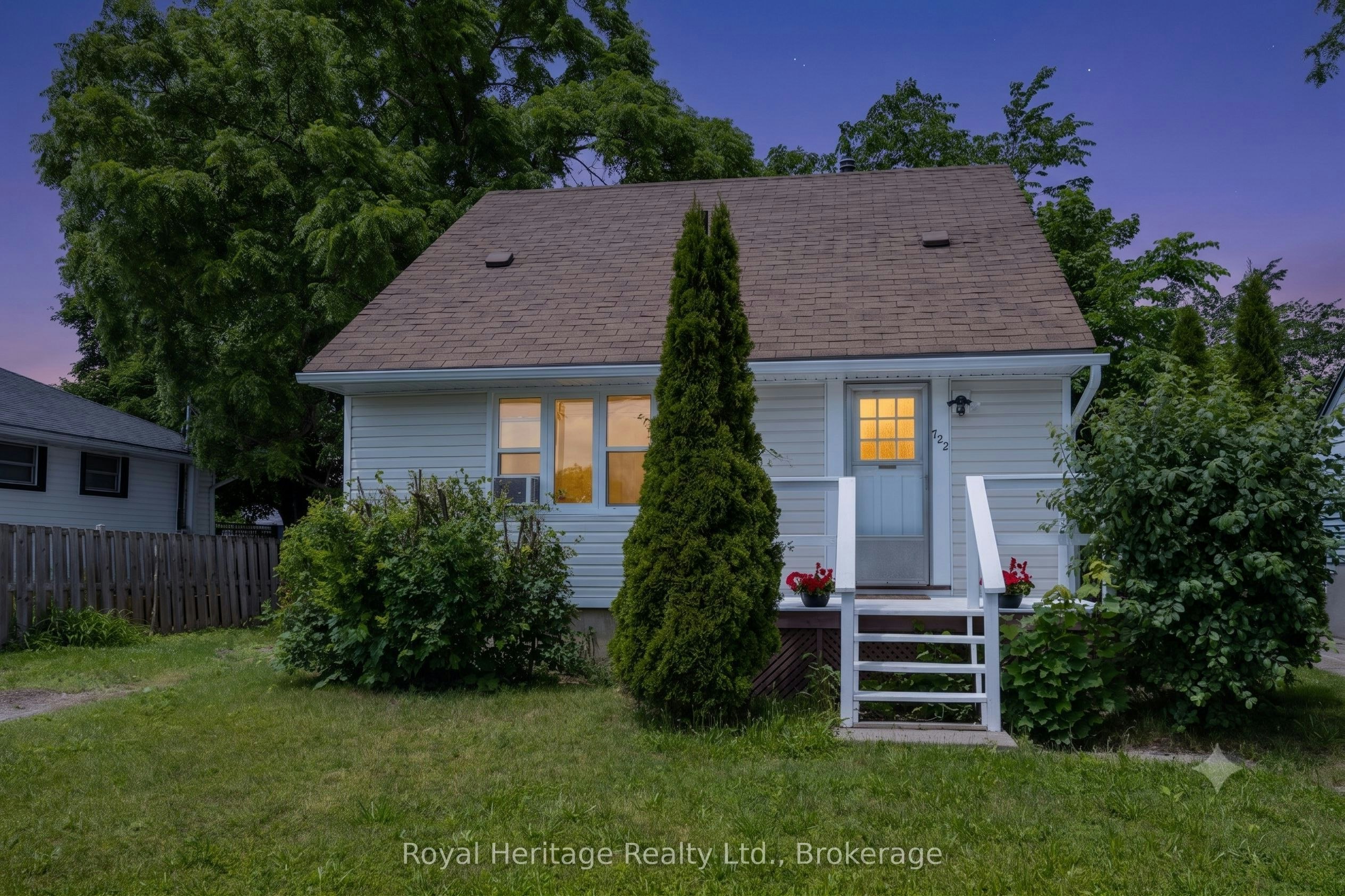 722 Gillespie Avenue, Peterborough, ON, K9J 4B7