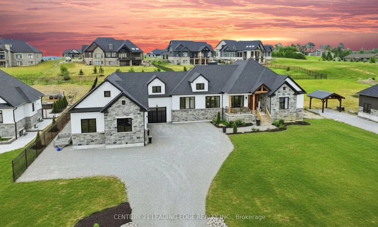 12 Country Place