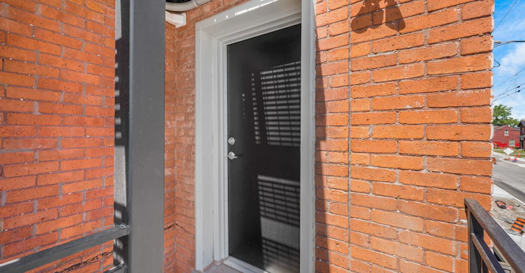 #3-388 Wilson Street, Hamilton, ON, L8L 1S9