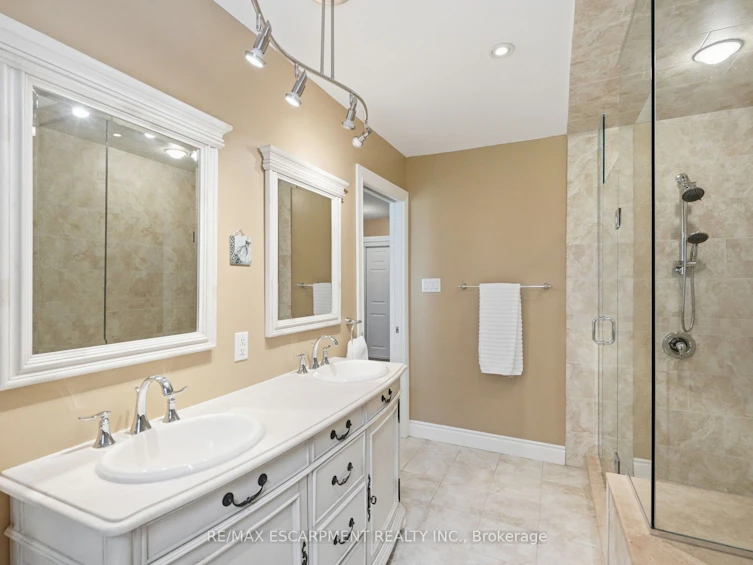 101 Victoria Street, Hamilton, ON, L0R 2H0 - 17
