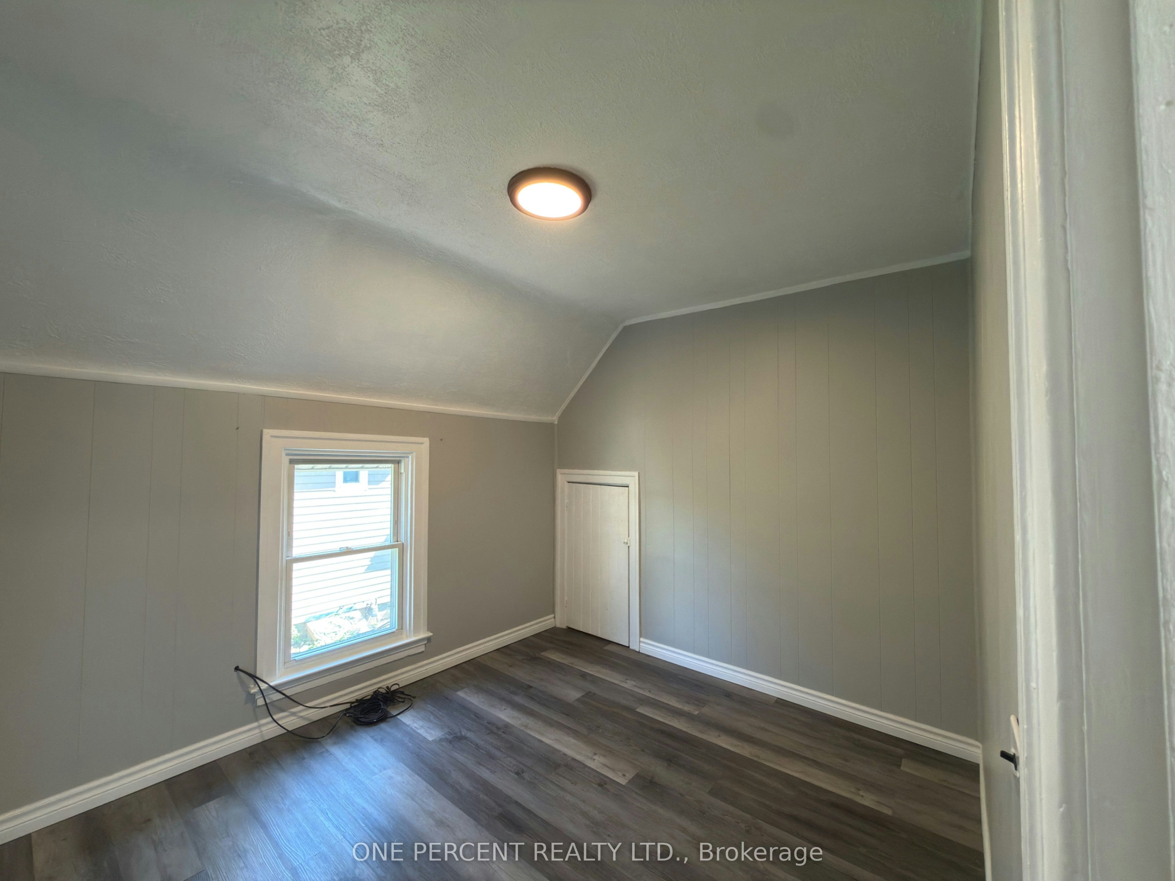 5082 Saint Lawrence Avenue, Niagara Falls, ON, L2E 3Y8 - 20