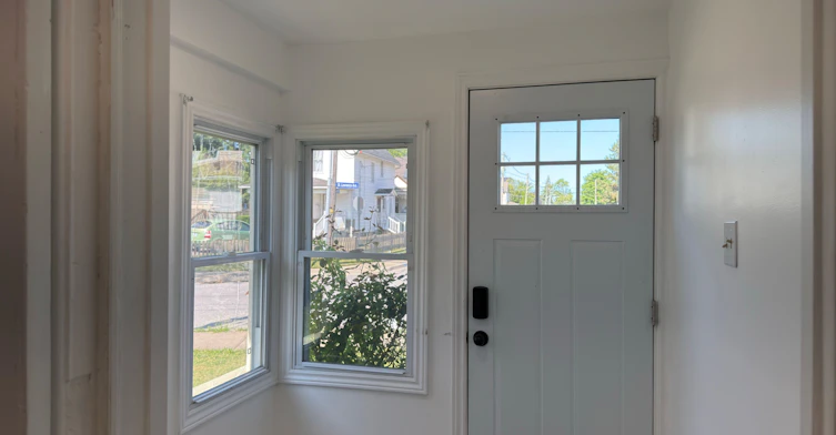 5082 Saint Lawrence Avenue, Niagara Falls, ON, L2E 3Y8 - 2