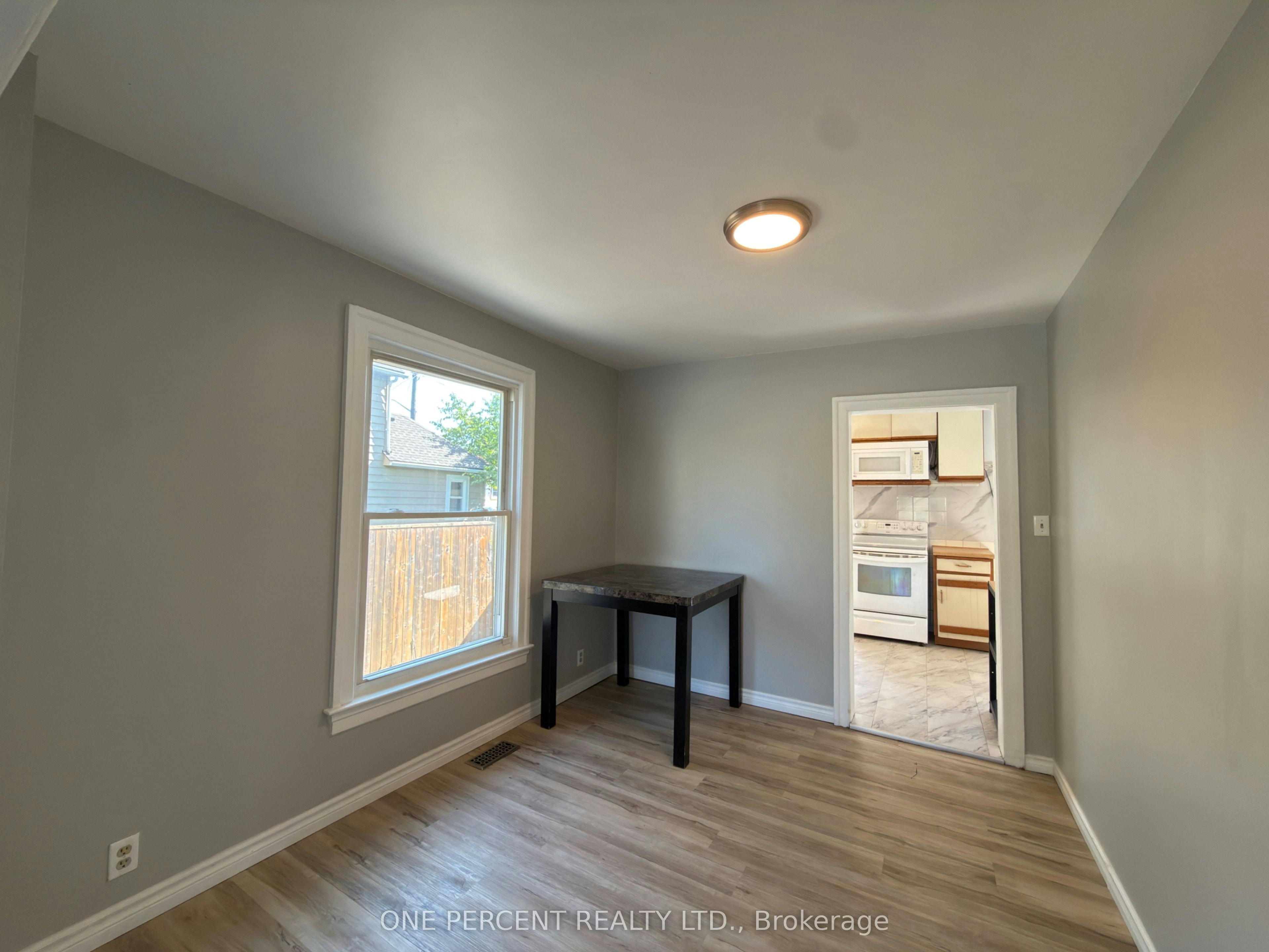 5082 Saint Lawrence Avenue, Niagara Falls, ON, L2E 3Y8 - 7