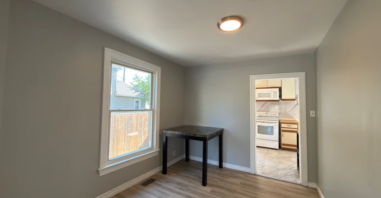 5082 Saint Lawrence Avenue, Niagara Falls, ON, L2E 3Y8 - 7