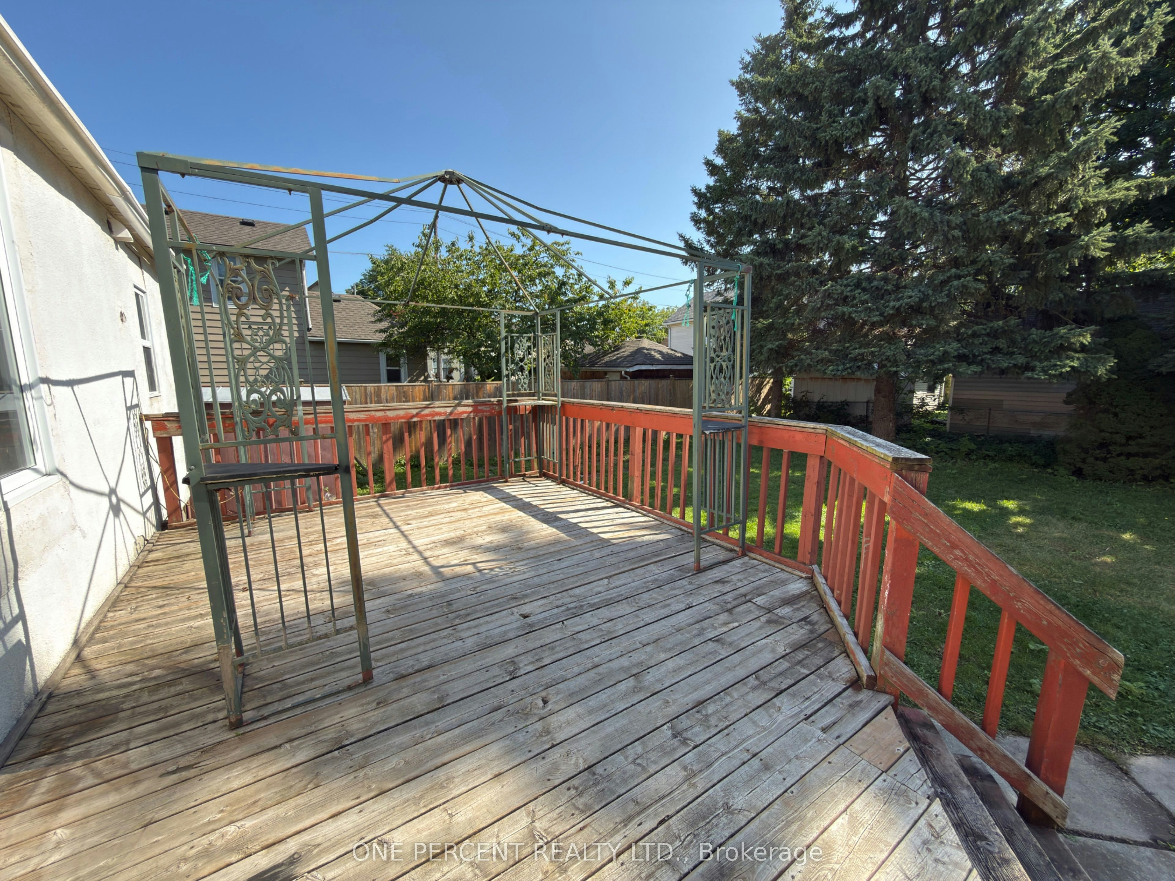 5082 Saint Lawrence Avenue, Niagara Falls, ON, L2E 3Y8 - 22