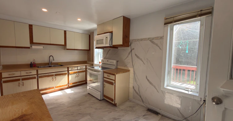 5082 Saint Lawrence Avenue, Niagara Falls, ON, L2E 3Y8 - 11