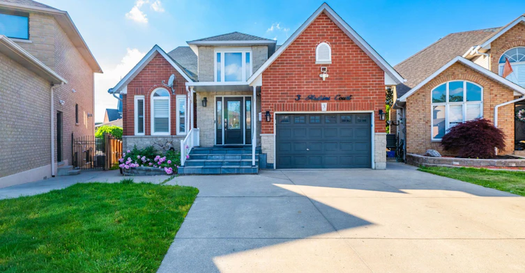 3 Haskins Court, Hamilton, ON, L8K 6R1 - 2