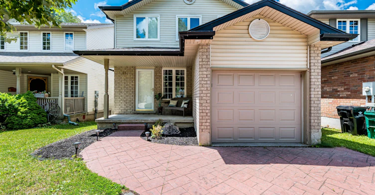 63 Wood Grove Crescent, Cambridge, ON, N1T 2A1