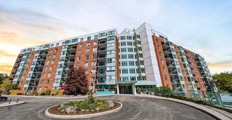 611-30 Blue Springs Drive, Waterloo, ON, N2J 4T2