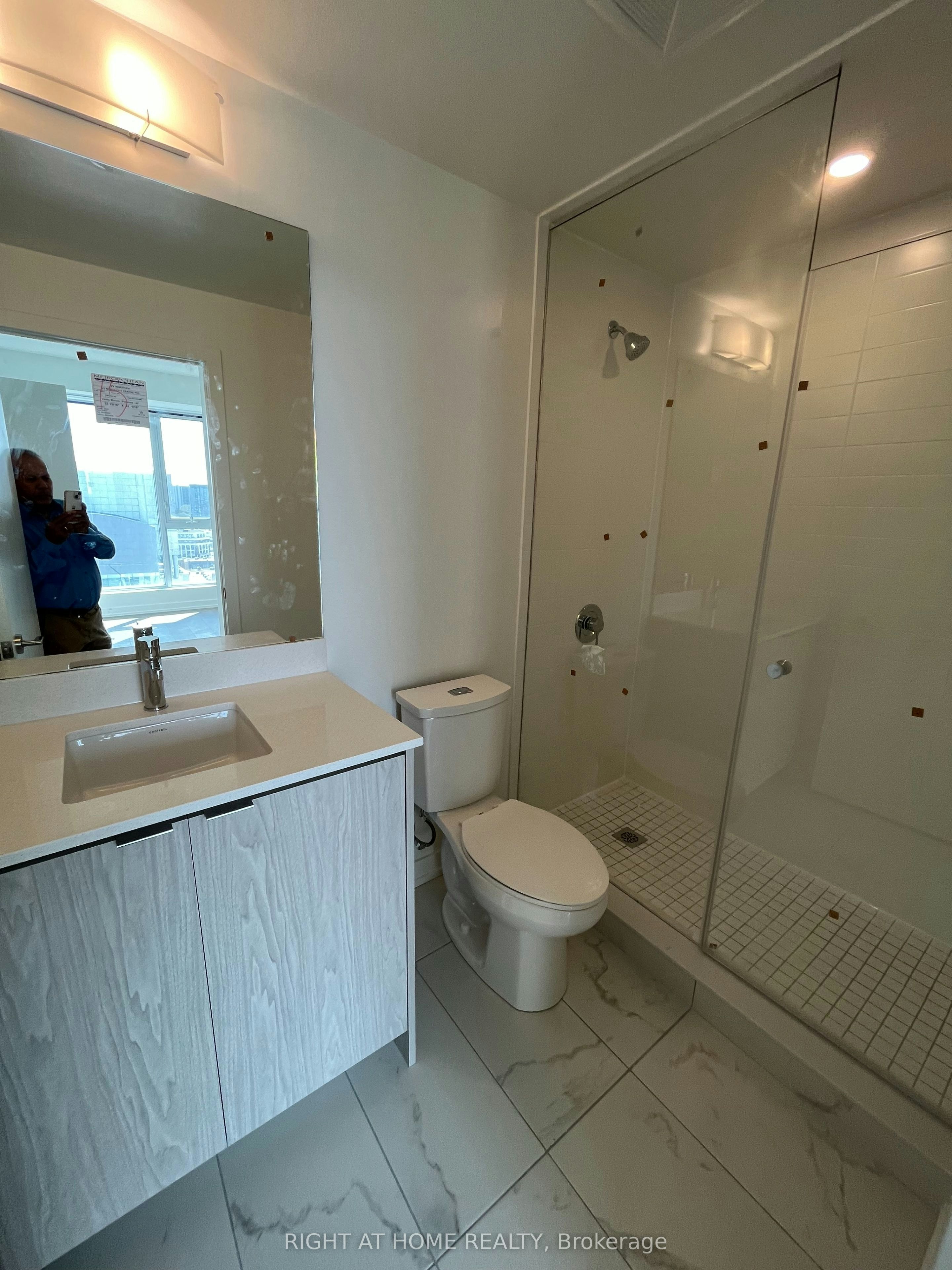 1501-55 Duke Street W, Kitchener, ON, N2H 0C9 - 6