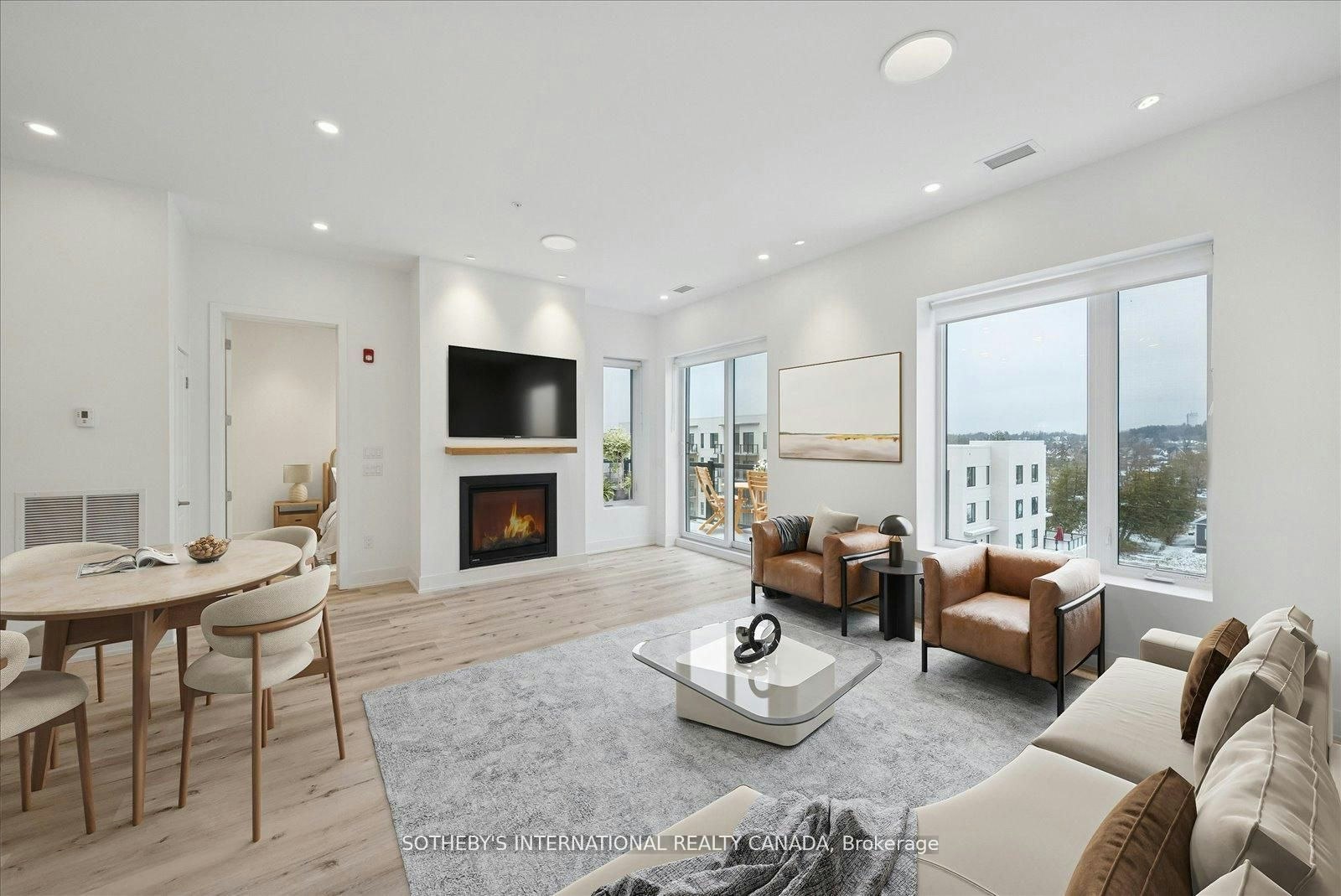 Penthouse 1-19A West Street N, Kawartha Lakes, ON, K0M 1N0