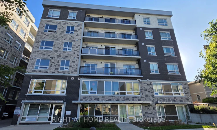 206-275A Larch Street