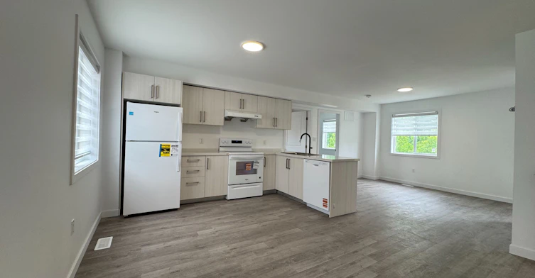 (Main)-119 Highriver Trail, Welland, ON, L3C 0H6 - 6