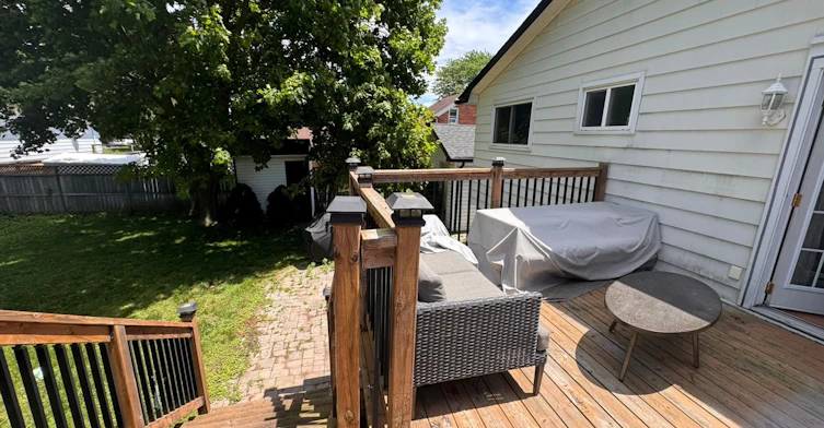 279 Lakeshore Road S, St. Catharines, ON, L2M 1R9 - 2