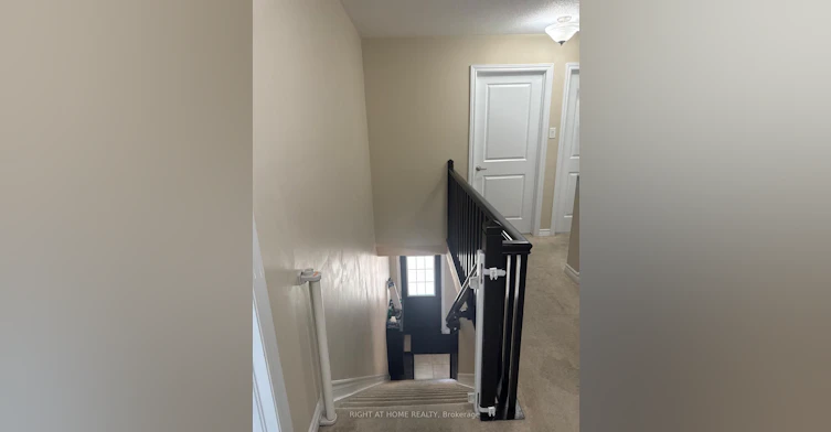 371 Vendevale Avenue, Ottawa, ON, K2P 0S4 - 7